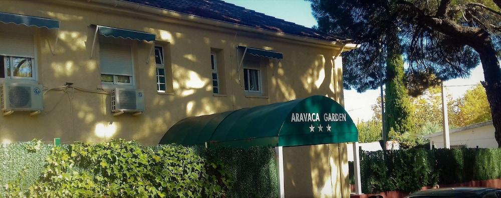 Hostal Aravaca Garden Мадрид Екстер'єр фото