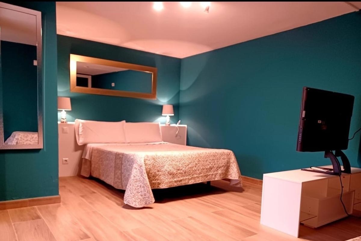 Hostal Aravaca Garden Мадрид Екстер'єр фото