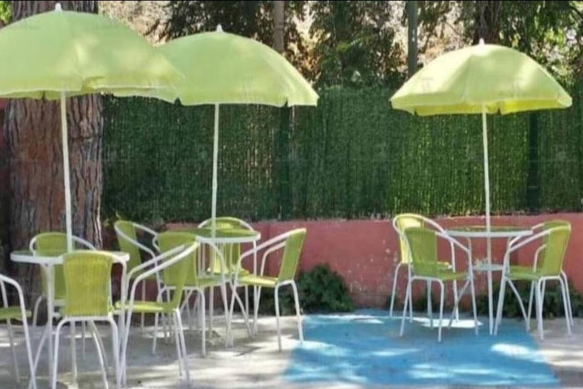 Hostal Aravaca Garden Мадрид Екстер'єр фото