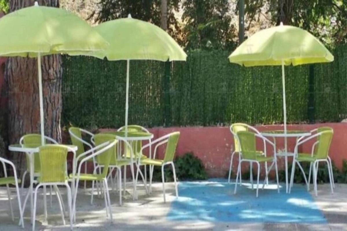 Hostal Aravaca Garden Мадрид Екстер'єр фото