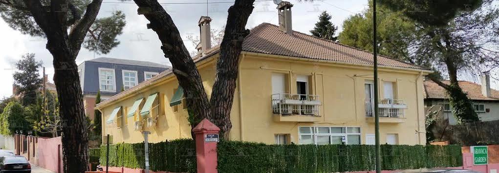 Hostal Aravaca Garden Мадрид Екстер'єр фото
